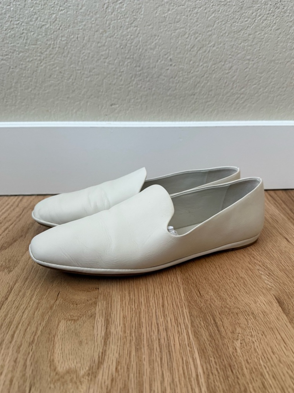 VINCE Leather loafers Bone Ivory White Slip On Women’s Size 8.5